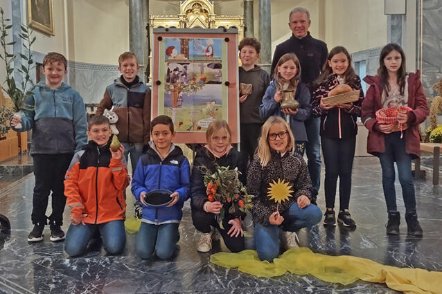 Impression Kinder der Schauenburgschule feiern Erntedankgottesdienst